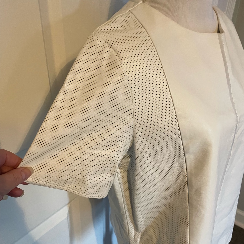 Neiman Marcus exclusive leather top - Picture 2 of 8